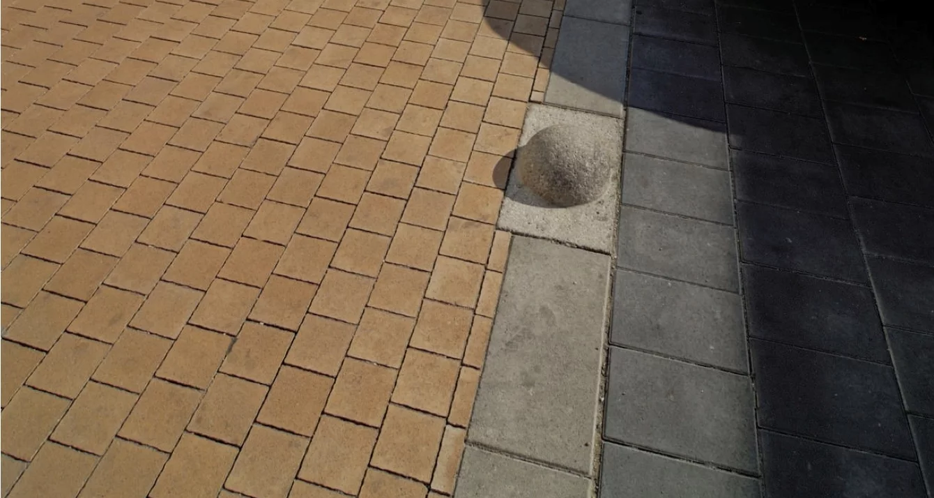 Prídlažba ako cestný lem