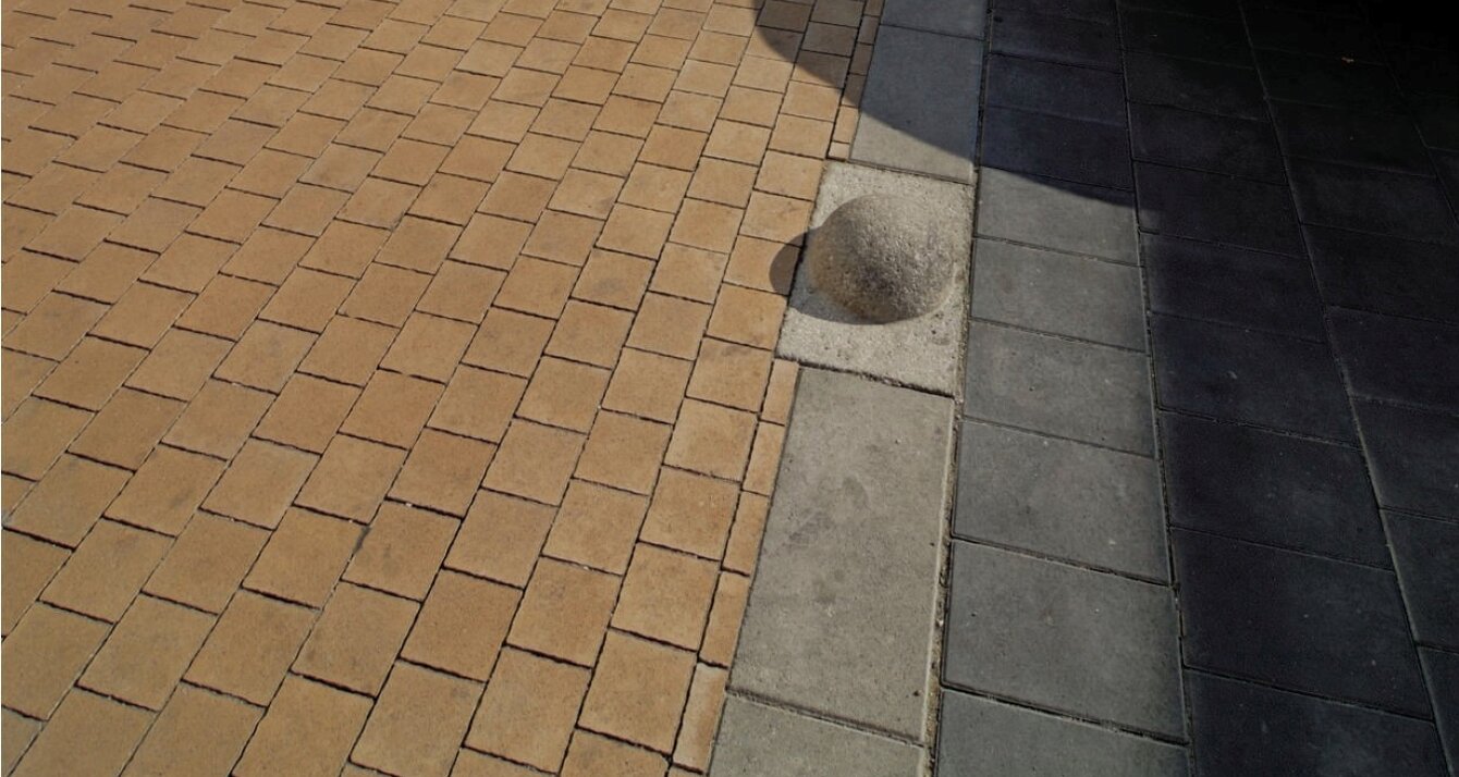 Prídlažba ako cestný lem
